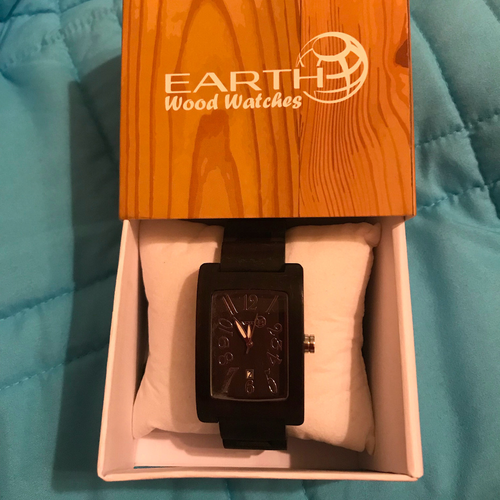 Earth Wood Bracelet Watch - Black